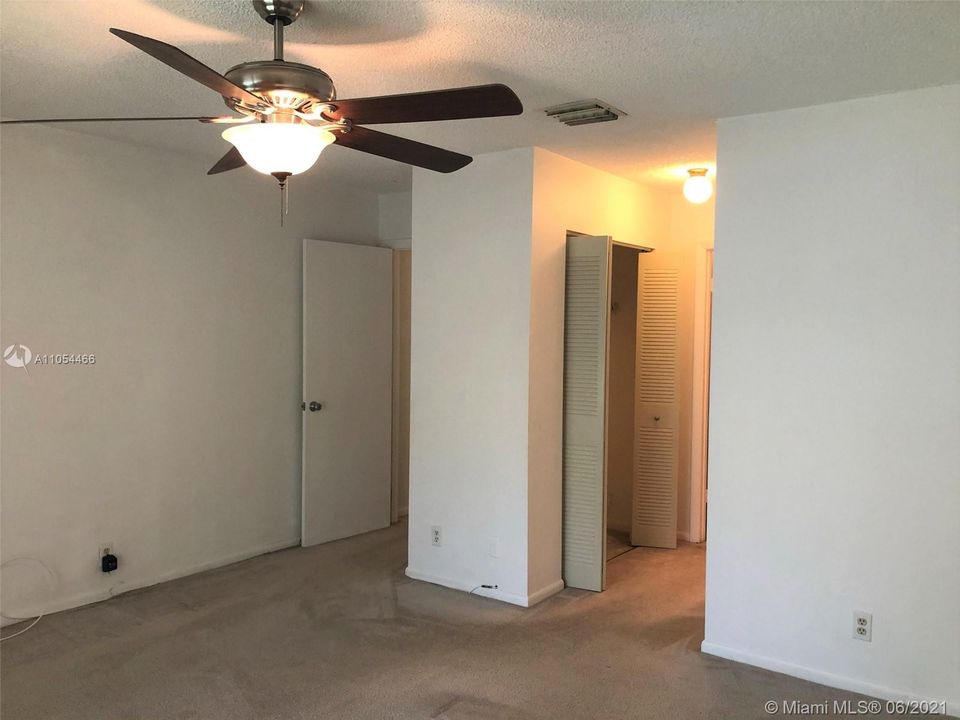 Recently Rented: $1,650 (2 beds, 2 baths, 1291 Square Feet)