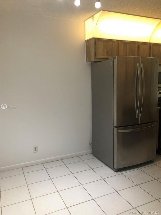 Recently Rented: $1,650 (2 beds, 2 baths, 1291 Square Feet)
