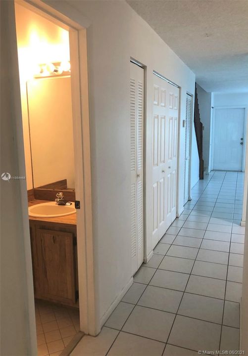 Recently Rented: $1,650 (2 beds, 2 baths, 1291 Square Feet)