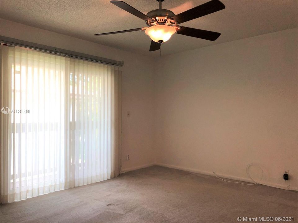 Recently Rented: $1,650 (2 beds, 2 baths, 1291 Square Feet)