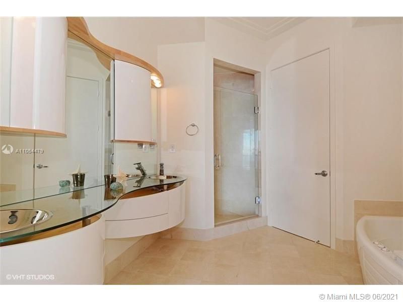 Recently Sold: $1,500,000 (2 beds, 2 baths, 0 Square Feet)