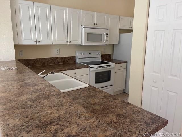 Недавно арендовано: $1,950 (3 спален, 2 ванн, 1325 Квадратных фут)