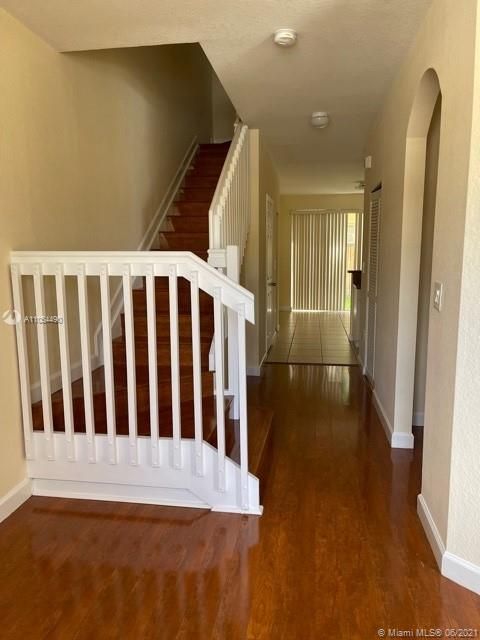 Недавно арендовано: $1,950 (3 спален, 2 ванн, 1325 Квадратных фут)