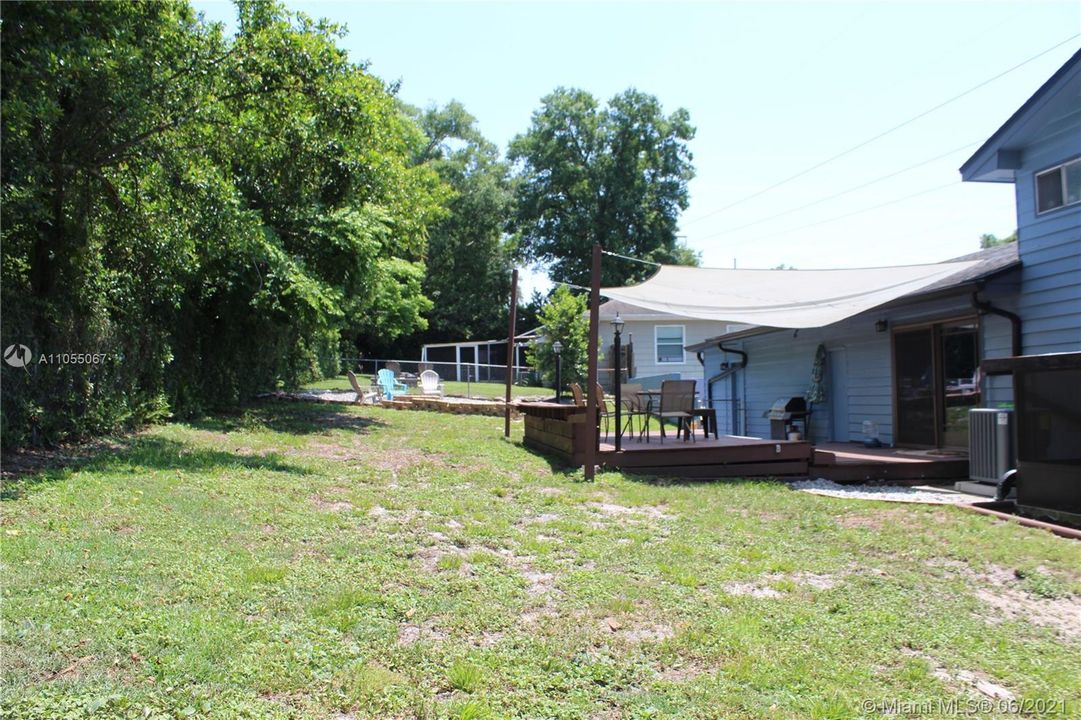 Recently Sold: $345,000 (4 beds, 3 baths, 1704 Square Feet)