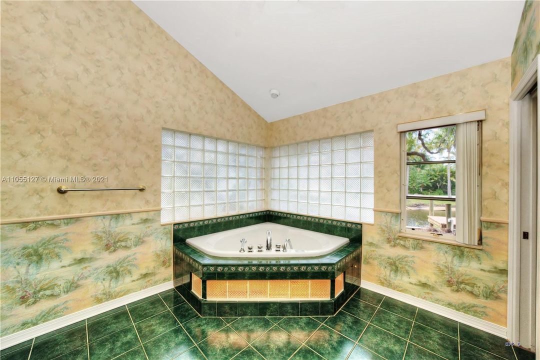 Недавно продано: $799,000 (6 спален, 5 ванн, 3066 Квадратных фут)
