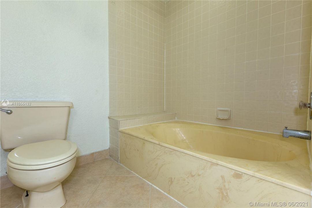 最近租的: $1,950 (2 贝兹, 2 浴室, 1238 平方英尺)