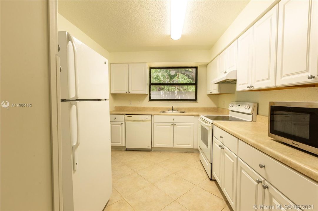 Recently Rented: $1,950 (2 beds, 2 baths, 1238 Square Feet)