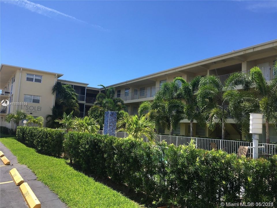 Recently Sold: $135,000 (1 beds, 1 baths, 658 Square Feet)