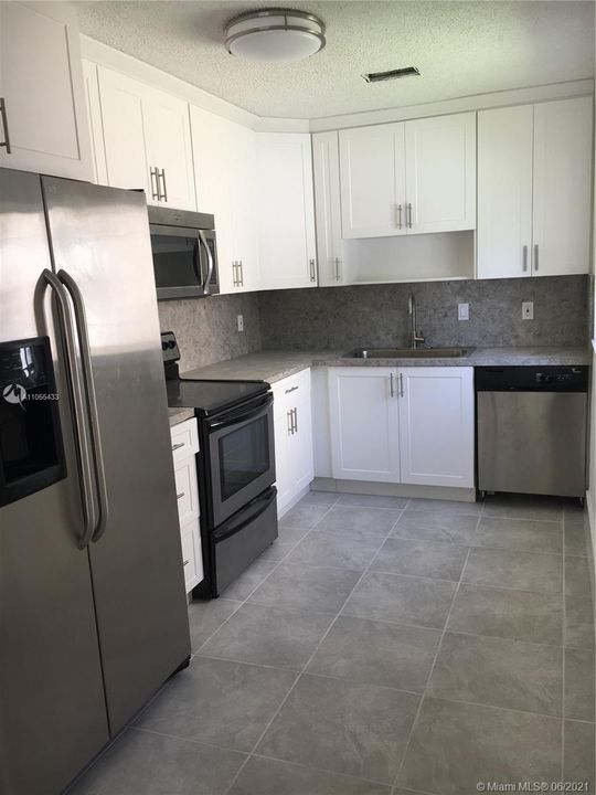Recently Rented: $1,470 (2 beds, 2 baths, 1035 Square Feet)