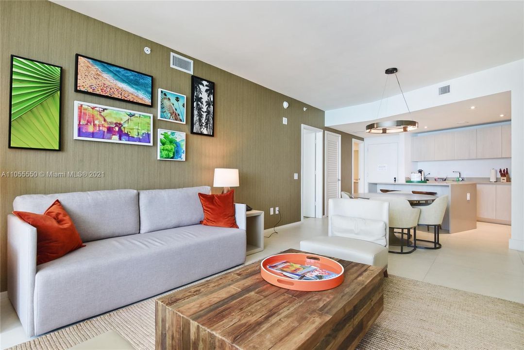 Recently Sold: $835,000 (2 beds, 2 baths, 1161 Square Feet)