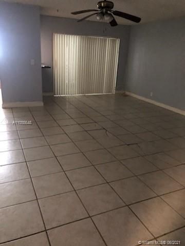 Vendido Recientemente: $62,500 (2 camas, 2 baños, 975 Pies cuadrados)