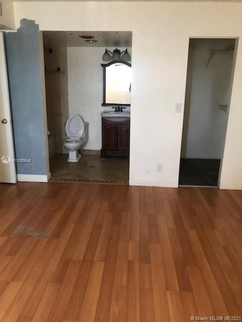Recently Sold: $62,500 (2 beds, 2 baths, 975 Square Feet)