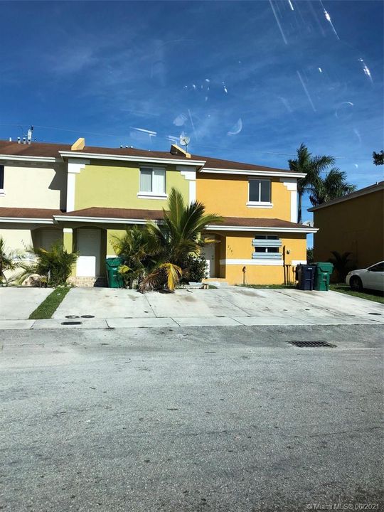 Recientemente alquilado: $1,750 (3 camas, 2 baños, 1253 Pies cuadrados)