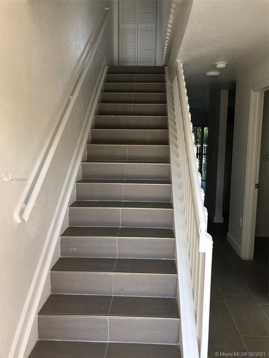 Recientemente alquilado: $1,750 (3 camas, 2 baños, 1253 Pies cuadrados)