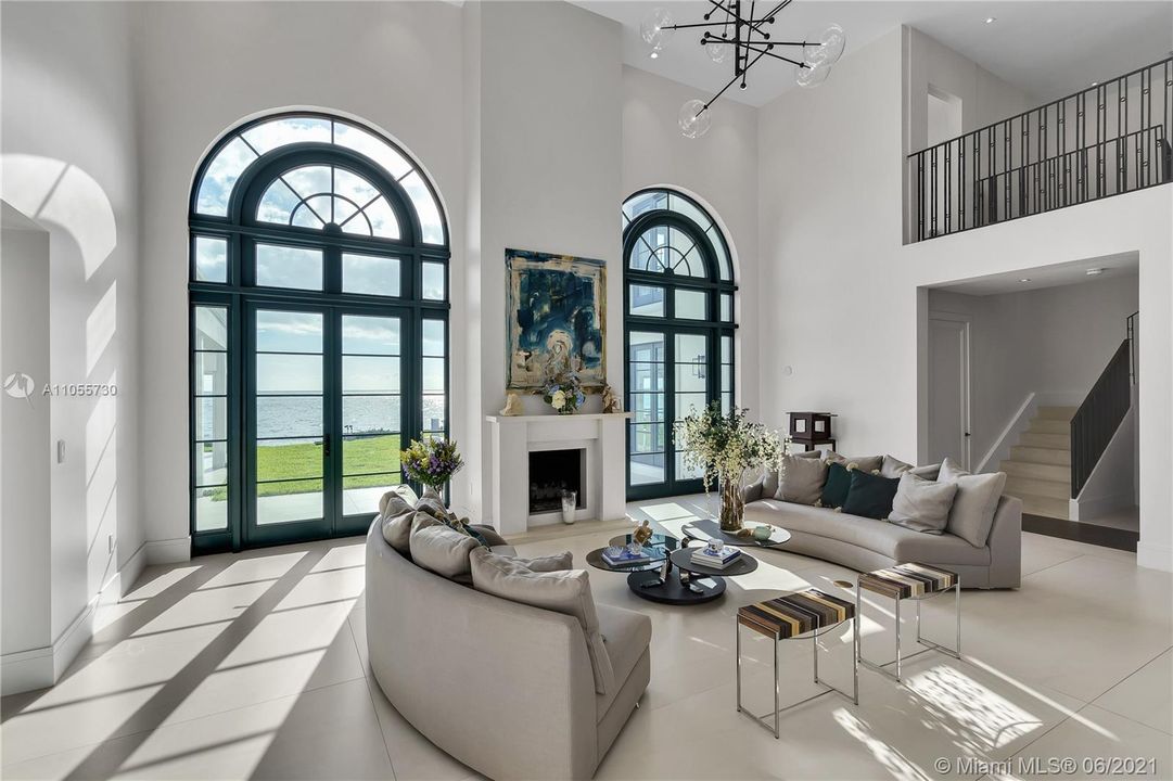 Recently Sold: $14,850,000 (7 beds, 6 baths, 6490 Square Feet)