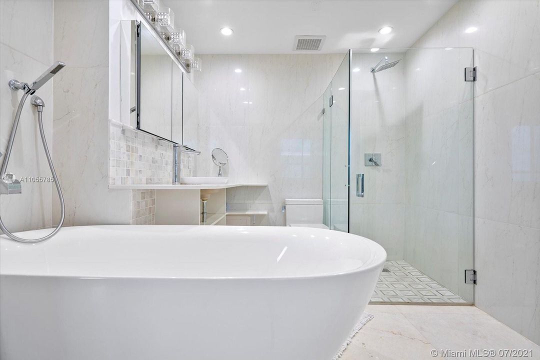 最近租的: $5,500 (3 贝兹, 2 浴室, 1346 平方英尺)
