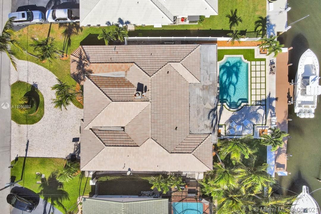 Recently Sold: $1,979,000 (4 beds, 4 baths, 2823 Square Feet)