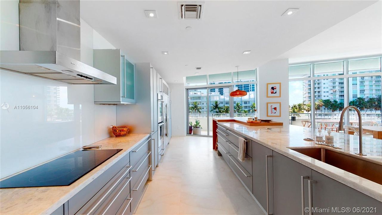 Recently Sold: $1,795,000 (3 beds, 3 baths, 2156 Square Feet)