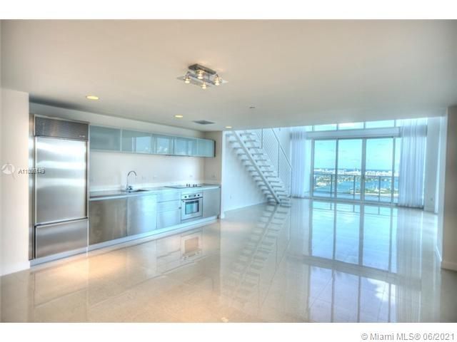 Recently Sold: $1,400,000 (2 beds, 2 baths, 1735 Square Feet)