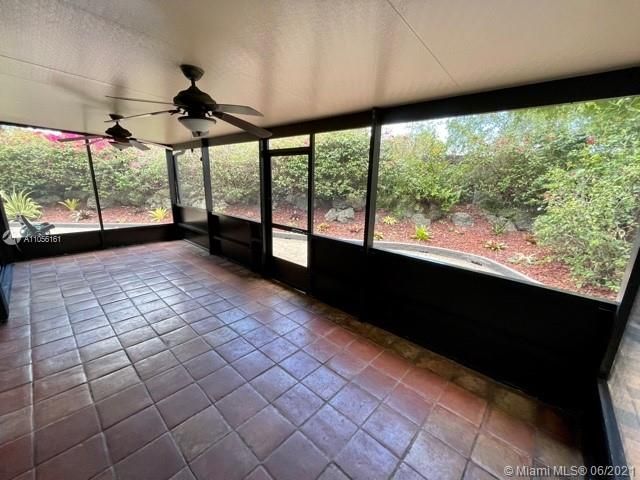 Screened In Patio