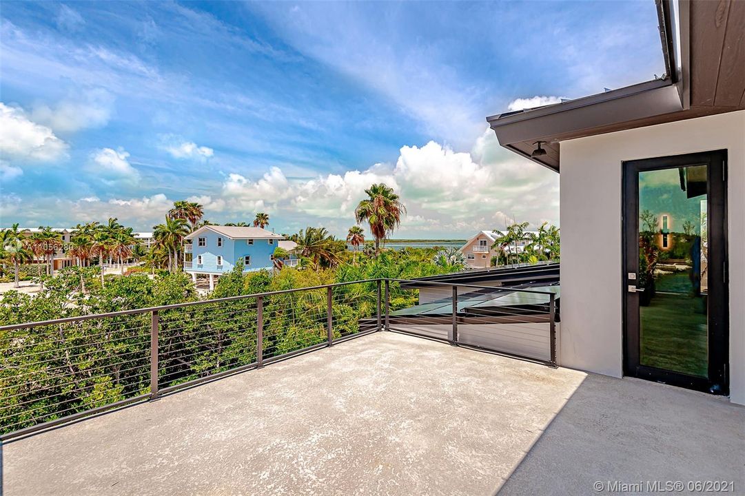 Recently Rented: $12,000 (5 beds, 3 baths, 3317 Square Feet)