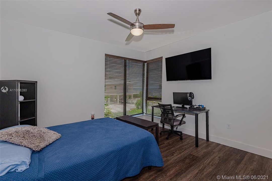 Recently Rented: $12,000 (5 beds, 3 baths, 3317 Square Feet)