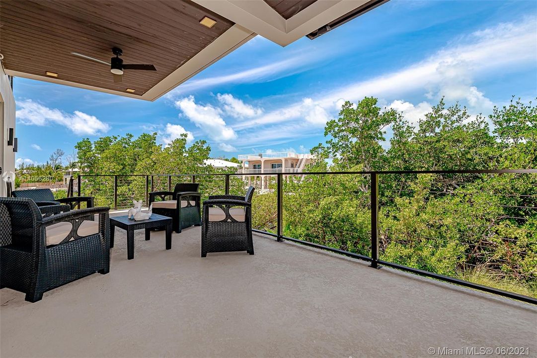 Recently Rented: $12,000 (5 beds, 3 baths, 3317 Square Feet)