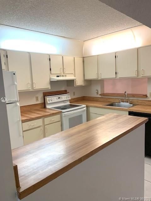 Recently Sold: $195,000 (2 beds, 2 baths, 1025 Square Feet)