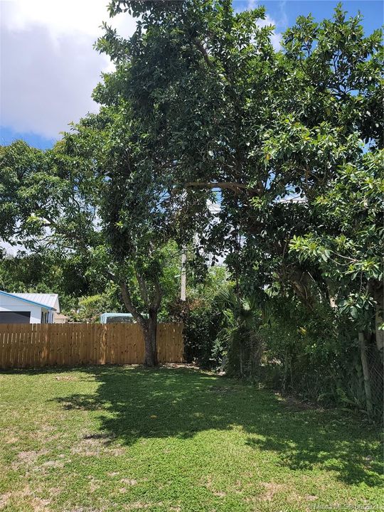 Recientemente alquilado: $1,600 (2 camas, 2 baños, 2100 Pies cuadrados)