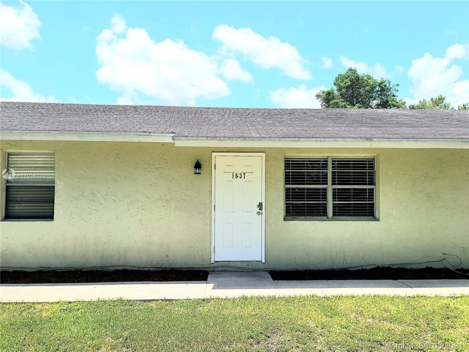 Recientemente alquilado: $1,600 (2 camas, 2 baños, 2100 Pies cuadrados)