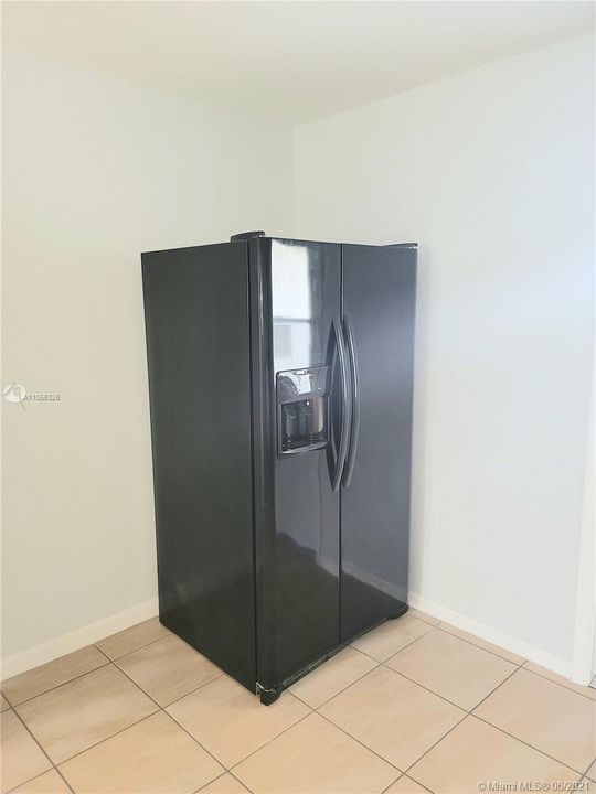 Recientemente alquilado: $1,600 (2 camas, 2 baños, 2100 Pies cuadrados)