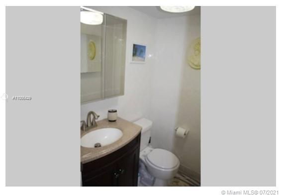 最近租的: $1,900 (1 贝兹, 1 浴室, 725 平方英尺)
