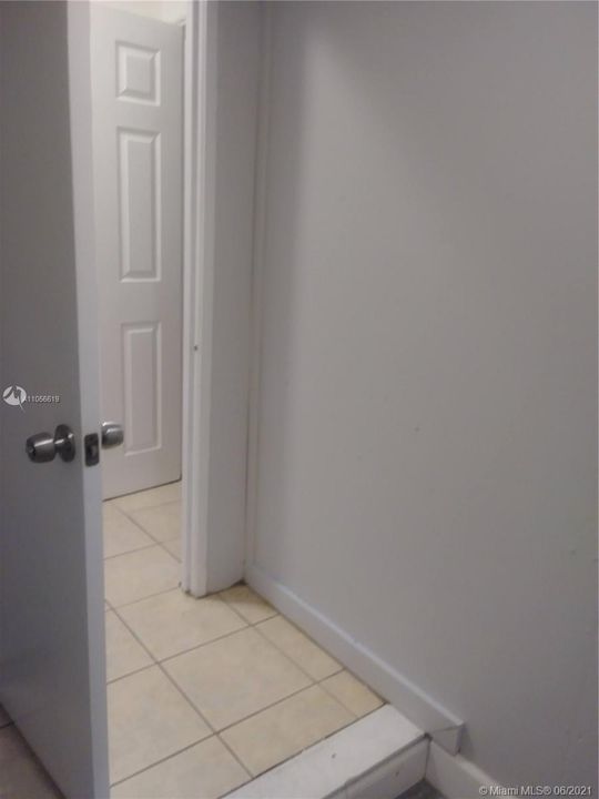 最近租的: $1,050 (1 贝兹, 1 浴室, 464 平方英尺)