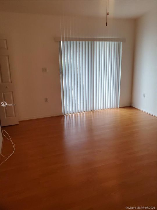 Недавно арендовано: $1,900 (3 спален, 2 ванн, 1550 Квадратных фут)