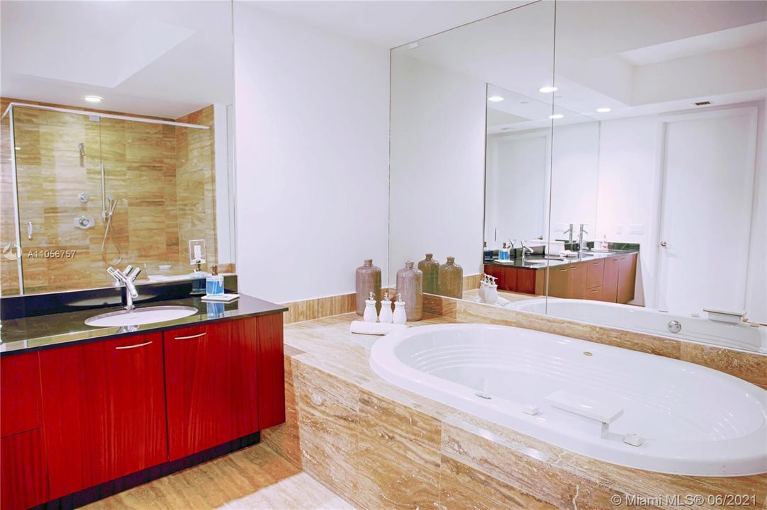 最近租的: $9,500 (3 贝兹, 3 浴室, 1935 平方英尺)