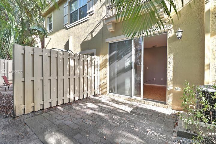 Recently Rented: $2,350 (3 beds, 2 baths, 1523 Square Feet)