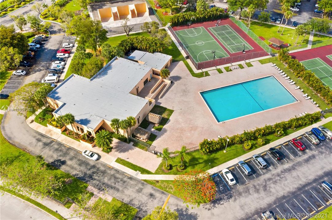 Recently Sold: $179,000 (2 beds, 2 baths, 965 Square Feet)