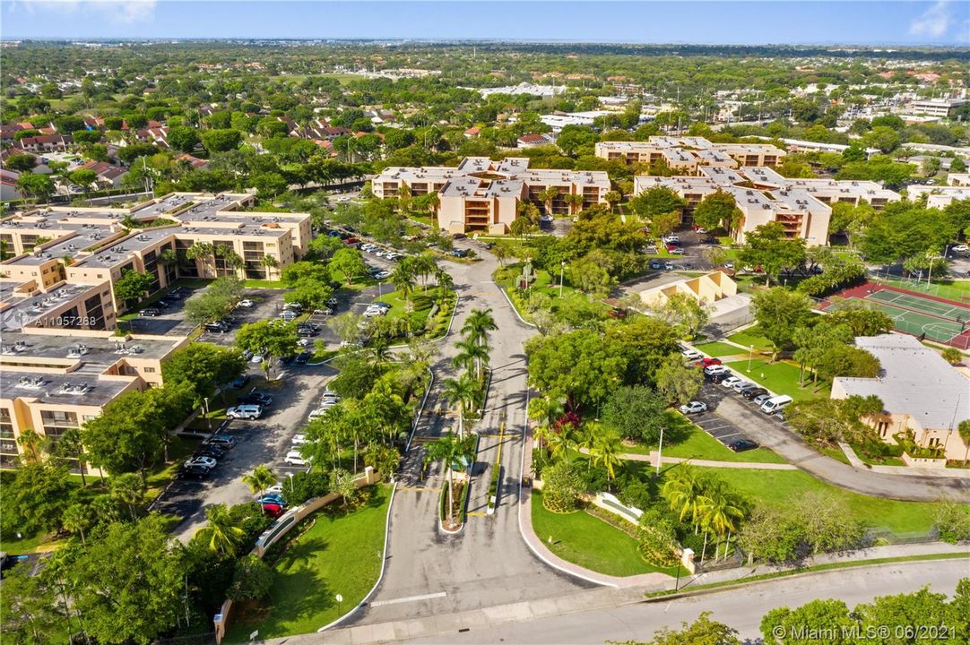 Recently Sold: $179,000 (2 beds, 2 baths, 965 Square Feet)