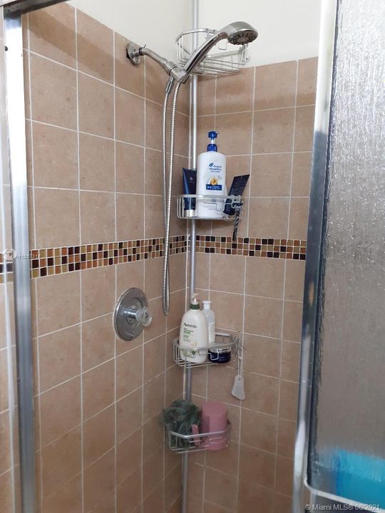 Recently Rented: $1,650 (2 beds, 2 baths, 854 Square Feet)