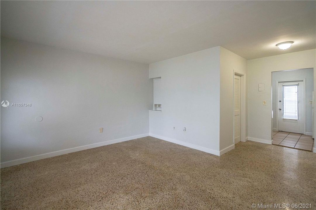 Недавно арендовано: $1,200 (0 спален, 1 ванн, 400 Квадратных фут)