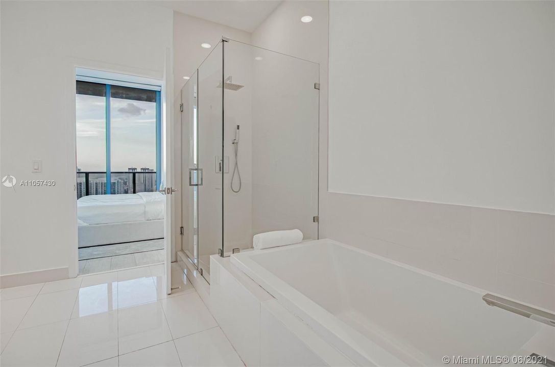 最近售出: $850,000 (3 贝兹, 3 浴室, 1500 平方英尺)