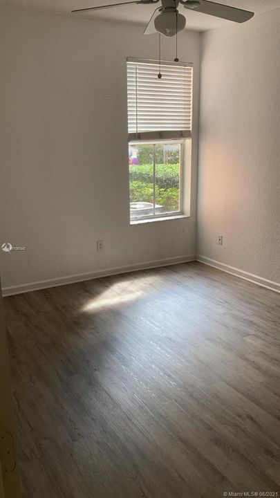 Recently Rented: $1,350 (2 beds, 2 baths, 1071 Square Feet)