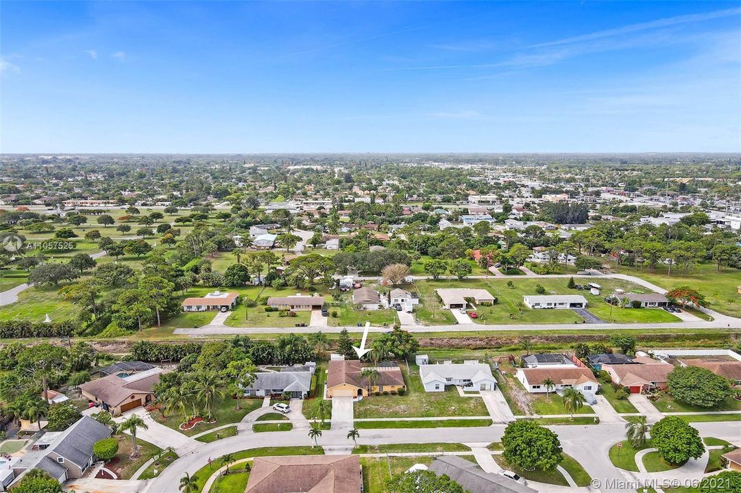 Vendido Recientemente: $359,900 (3 camas, 2 baños, 1698 Pies cuadrados)