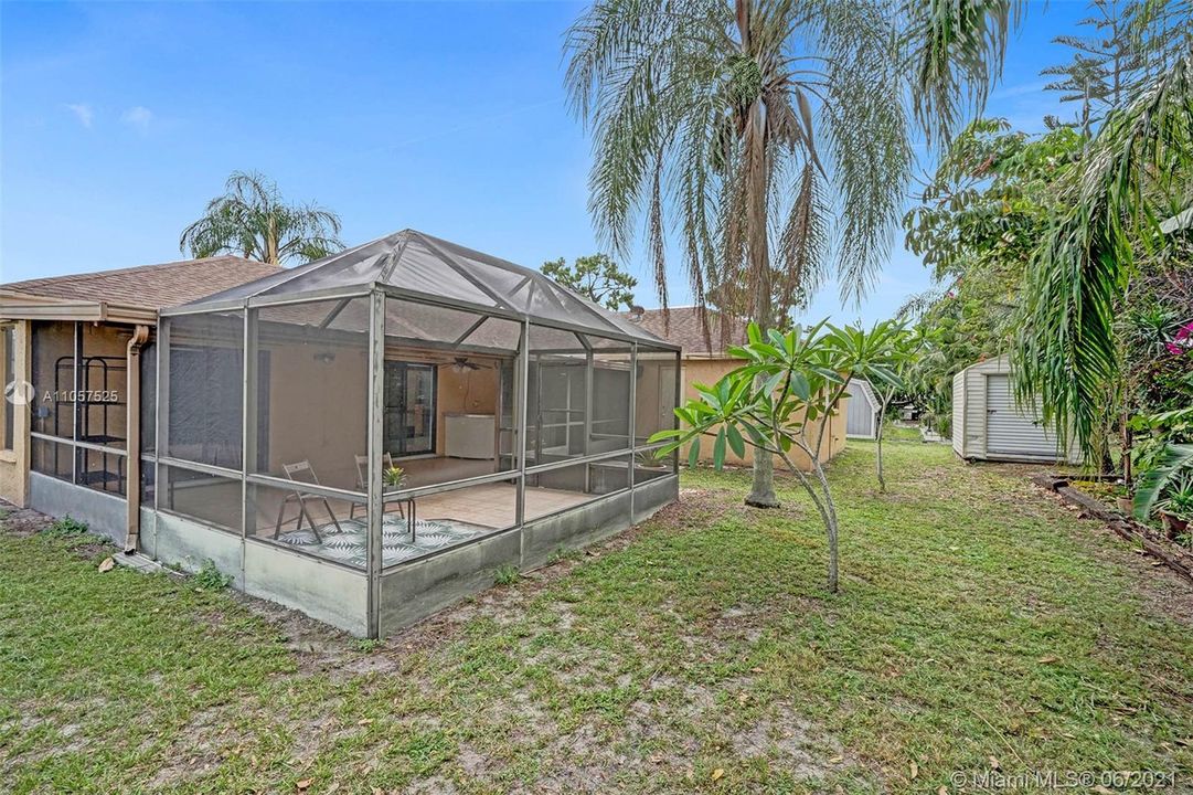 Vendido Recientemente: $359,900 (3 camas, 2 baños, 1698 Pies cuadrados)