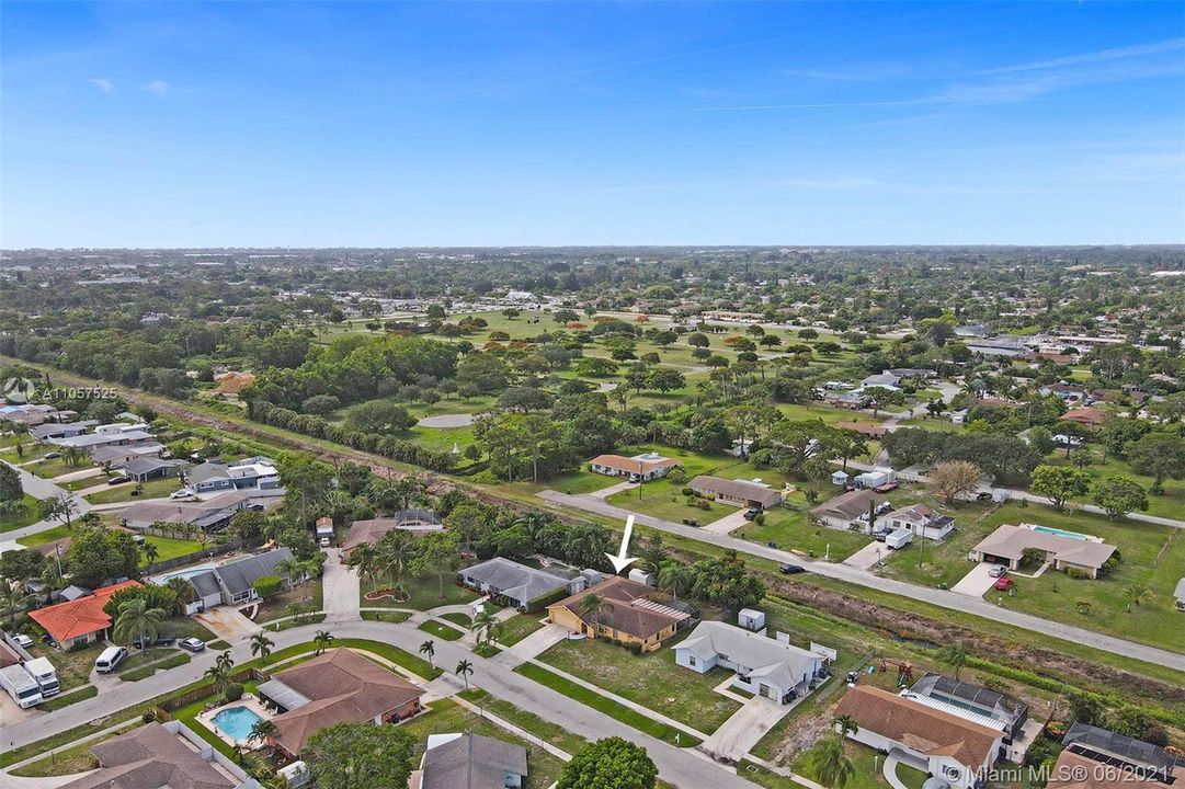 Vendido Recientemente: $359,900 (3 camas, 2 baños, 1698 Pies cuadrados)