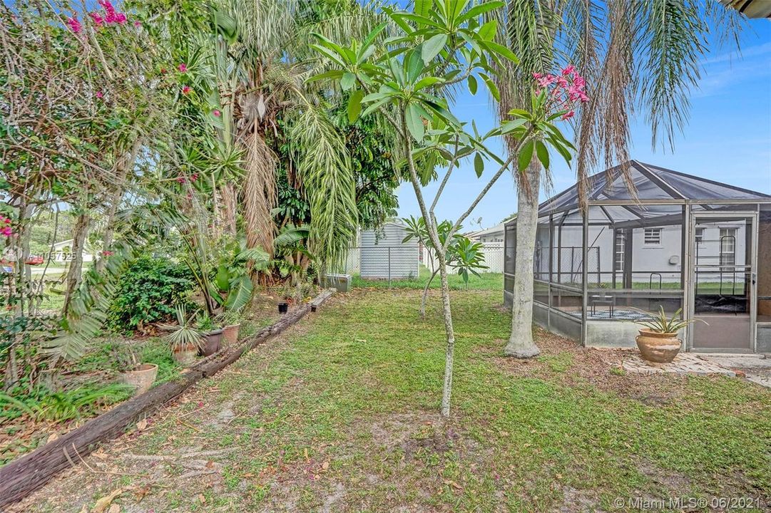 Vendido Recientemente: $359,900 (3 camas, 2 baños, 1698 Pies cuadrados)