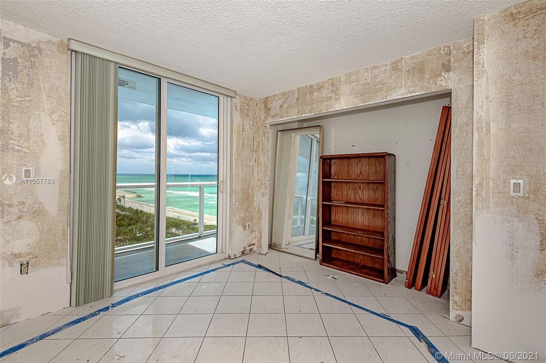 2nd bedroom with entire balcony with ocean and  bay views.