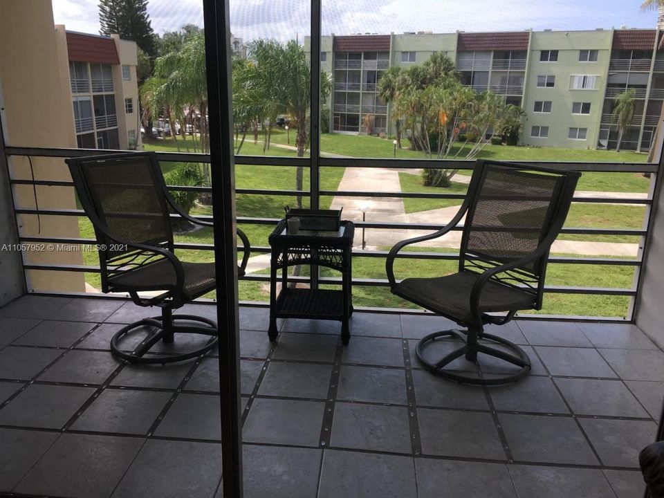 Vendido Recientemente: $115,000 (2 camas, 2 baños, 916 Pies cuadrados)