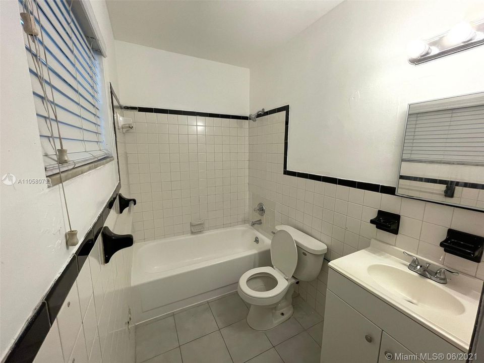 Recently Rented: $900 (1 beds, 1 baths, 0 Square Feet)
