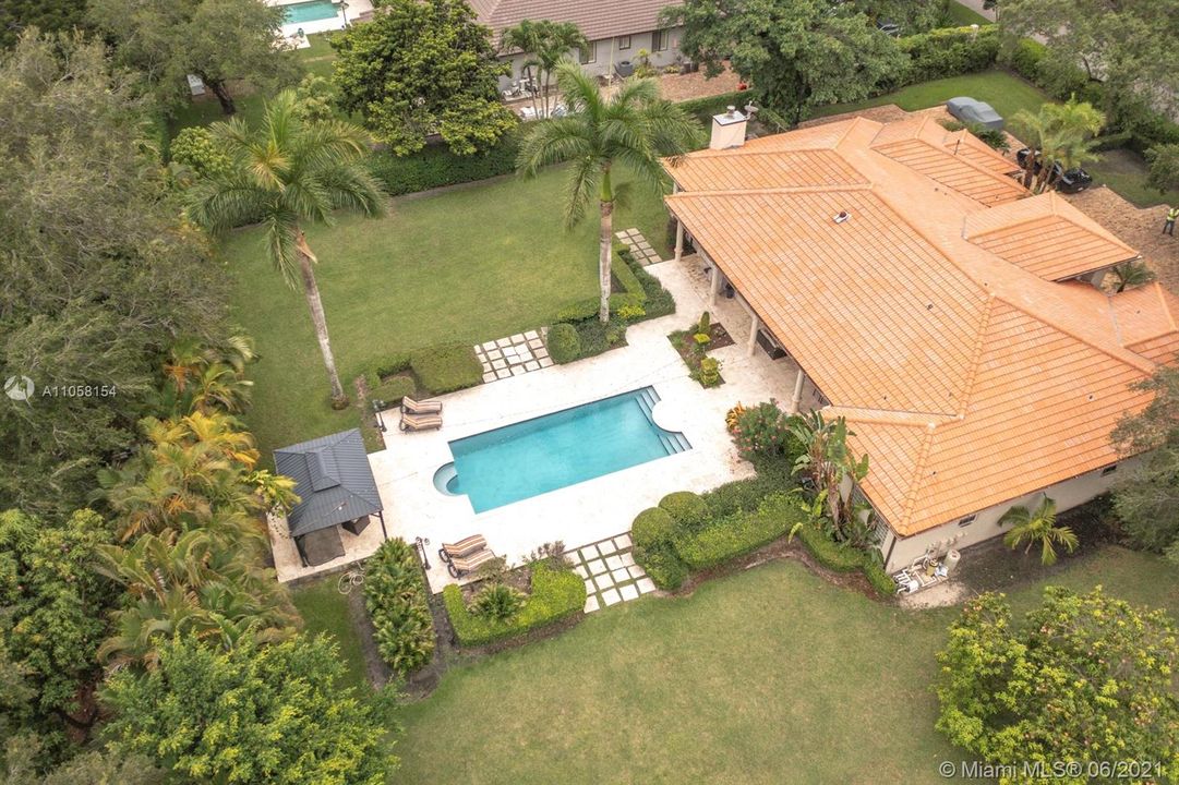 Vendido Recientemente: $1,975,000 (5 camas, 5 baños, 4101 Pies cuadrados)